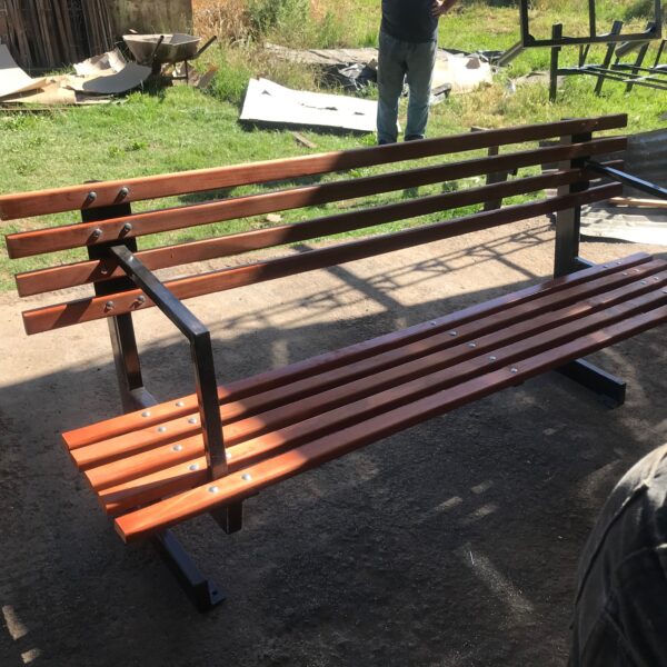 Escaño Madera Brazos (inclusivo)
